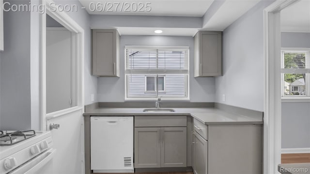322 S Manitou Ave, Troy, MI 48017 - kitchen featuring white appliances, gray cabinets, light countertops, and recessed lighting