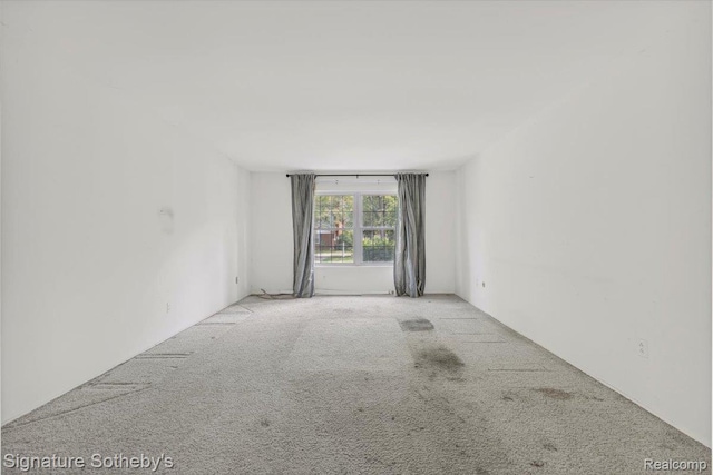 27671 W Echo Vly, Farmington Hills, MI 48334 - view of carpeted spare room