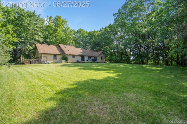 1500 Rustic Ln, Commerce Twp, MI 48390 - view of grassy yard