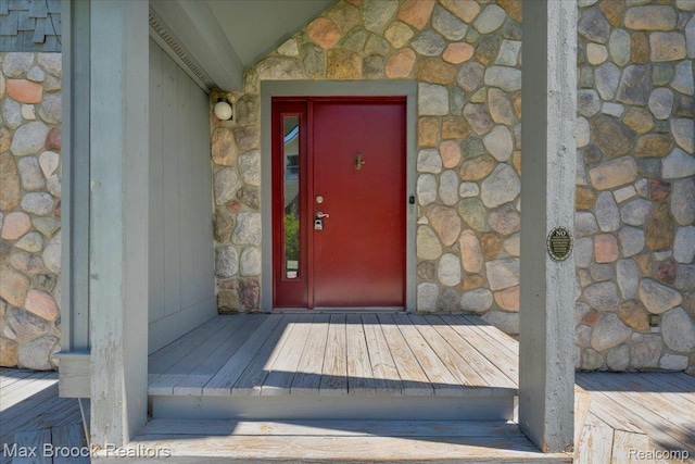 2222 Garland St, Sylvan Lake, MI 48320 - view of exterior entry with stone siding