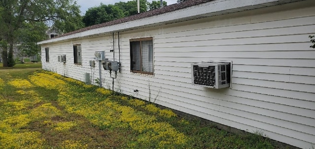 1000 W Lyons St, Mount Pleasant, MI 48858 - view of side of home featuring a lawn