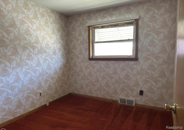 24739 Blackmar Ave, Warren, MI 48091 - carpeted spare room featuring wallpapered walls and baseboards