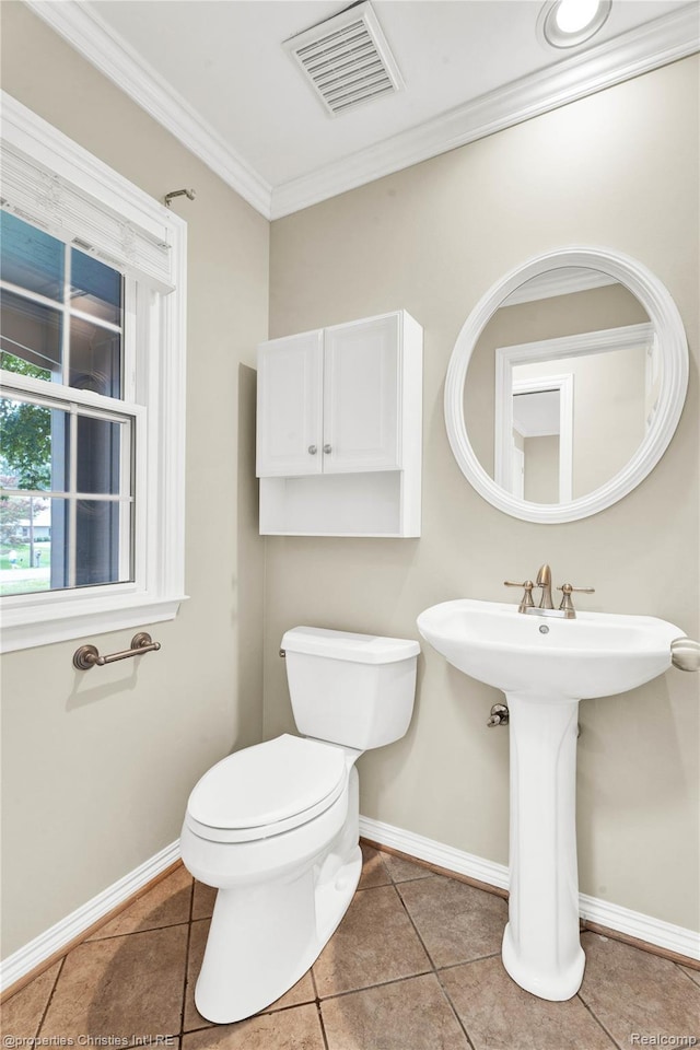 4770 Hedgewood Dr, Bloomfield Hills, MI 48301 - bathroom with ornamental molding and tile patterned floors