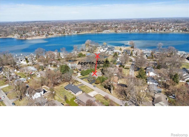 5080 Kitson Ln, West Bloomfield, MI 48324 - photo 3