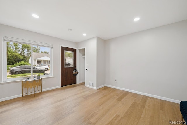 11020 Jewett Ave, Warren, MI 48089 - foyer featuring light wood-style floors and recessed lighting