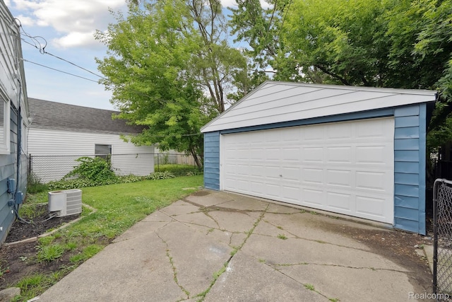 11020 Jewett Ave, Warren, MI 48089 - view of detached garage