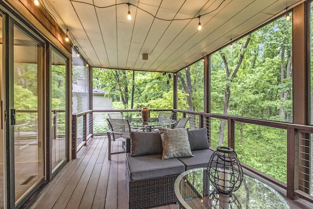 13 Regent Dr, Ann Arbor, MI 48104 - sunroom / solarium with outdoor dining area