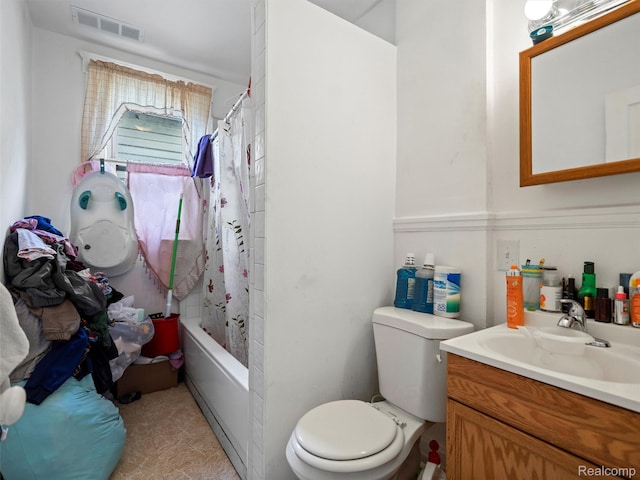 11727 Fleming St, Hamtramck, MI 48212 - full bathroom featuring vanity and shower / bath combo with shower curtain