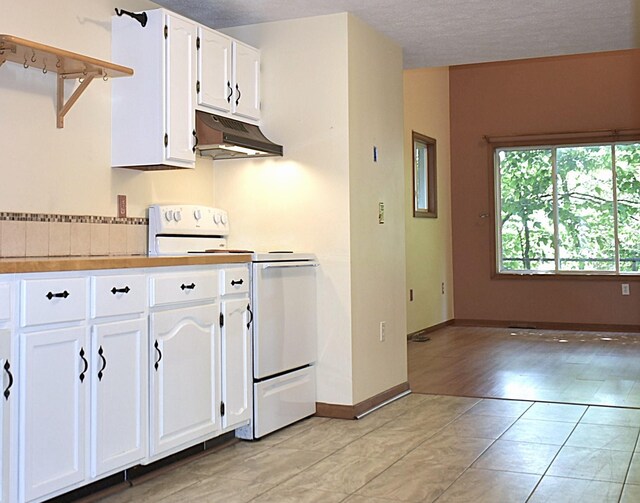 4467 S Forthill Dr, Suttons Bay, MI 49682
