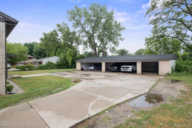 3241MARSHALLAVENUE 3241 Marshall Ave SE, Kentwood, MI 49508 - garage with concrete driveway