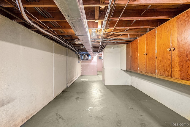 720 E Grand Blanc Rd, Grand Blanc, MI 48439 - view of unfinished basement