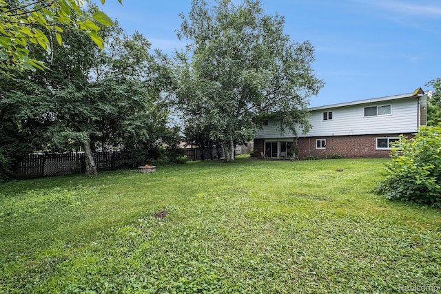 720 E Grand Blanc Rd, Grand Blanc, MI 48439 - view of fenced backyard