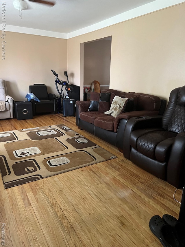20120 N Covington Pkwy, Southfield, MI 48221 - living room featuring wood finished floors and a ceiling fan