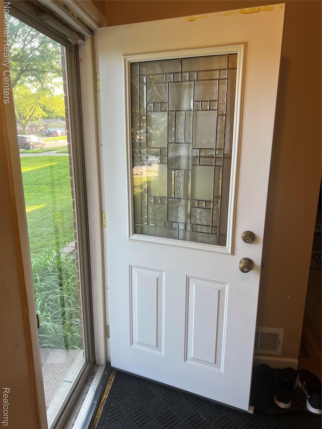 20120 N Covington Pkwy, Southfield, MI 48221 - property entrance