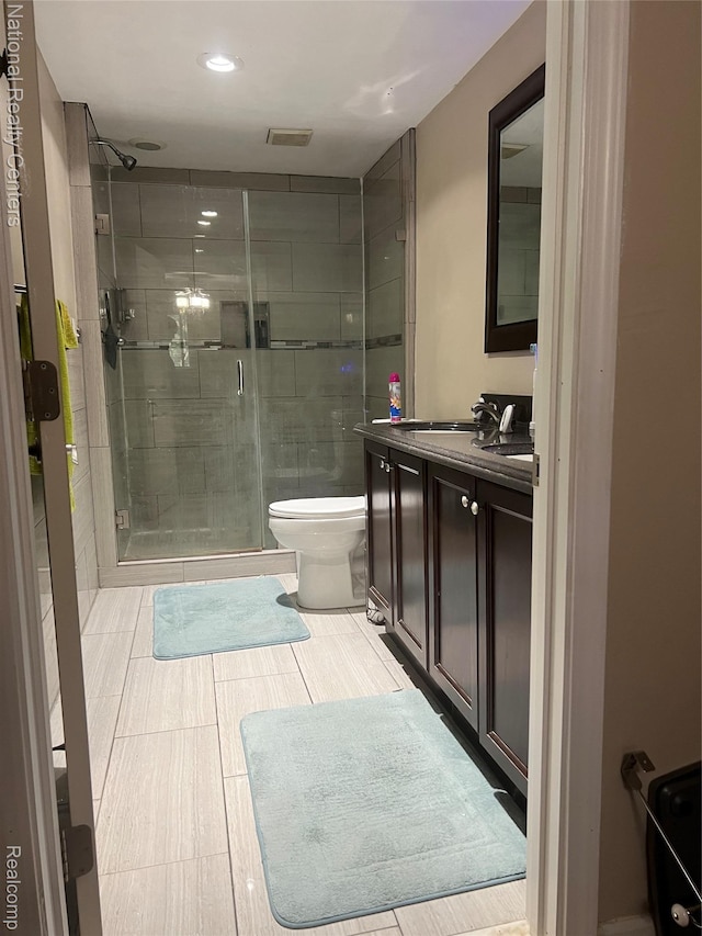 20120 N Covington Pkwy, Southfield, MI 48221 - full bath featuring a stall shower, vanity, and recessed lighting