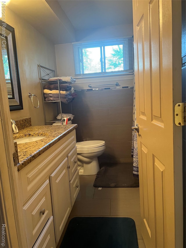 20120 N Covington Pkwy, Southfield, MI 48221 - bathroom featuring tile patterned flooring and vanity