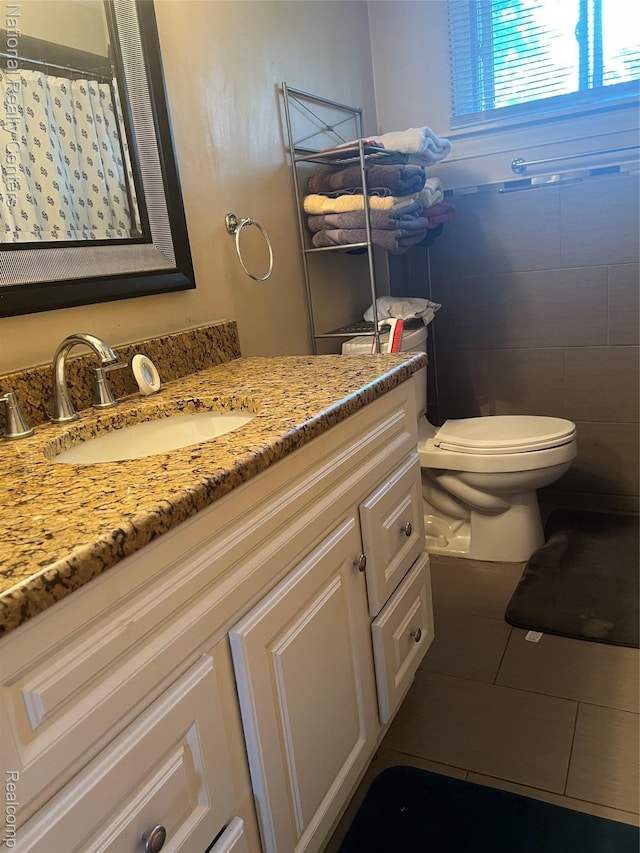 20120 N Covington Pkwy, Southfield, MI 48221 - full bathroom with tile patterned flooring and vanity