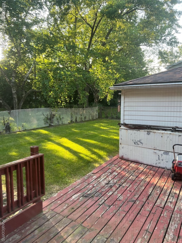 20120 N Covington Pkwy, Southfield, MI 48221 - wooden terrace featuring a fenced backyard