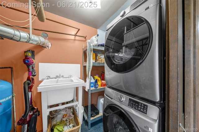 47645 Sugarbush Rd, Chesterfield, MI 48047 - laundry area with stacked washer / dryer