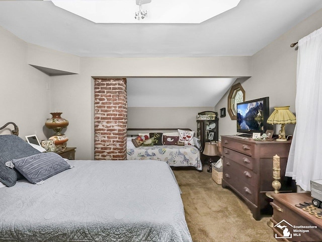 2252 W Temperance Rd, Temperance, MI 48182 - bedroom featuring carpet floors and a skylight