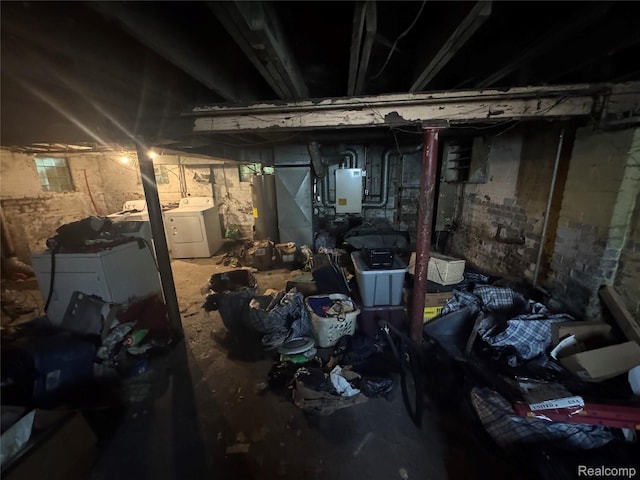 11343 Belleterre St, Detroit, MI 48204 - unfinished below grade area featuring washing machine and dryer and water heater