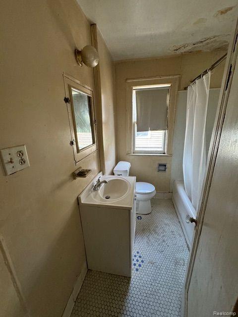 15376 Steel St, Detroit, MI 48227 - photo 5