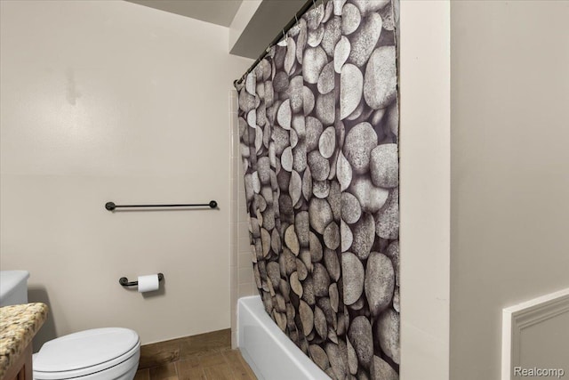18068 Autumn Ln, Macomb, MI 48044 - full bath featuring shower / tub combo and vanity