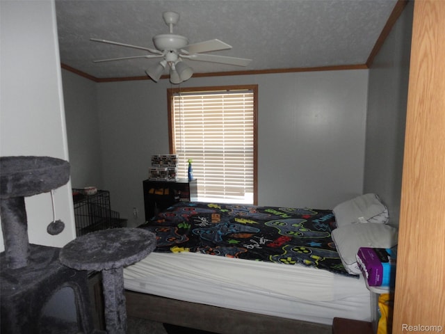 453 Glencoe Dr, Temperance, MI 48182 - bedroom featuring ornamental molding and ceiling fan