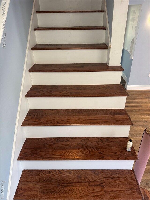 4670 Devonshire Rd, Detroit, MI 48224 - stairway with wood finished floors