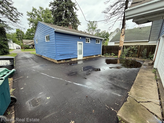 2326 Silver Cir, Pontiac, MI 48328 - view of patio / terrace