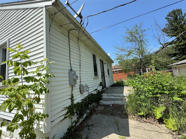 17370 Stout St, Detroit, MI 48219 - view of side of home