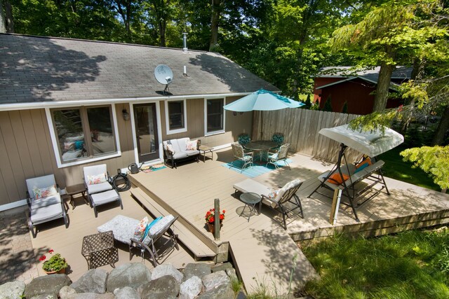 12310 E Lovers Ln, Suttons Bay, MI 49682