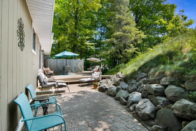 12310 E Lovers Ln, Suttons Bay, MI 49682