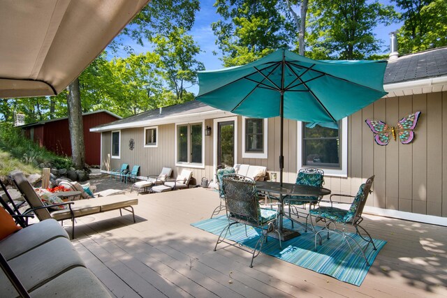 12310 E Lovers Ln, Suttons Bay, MI 49682