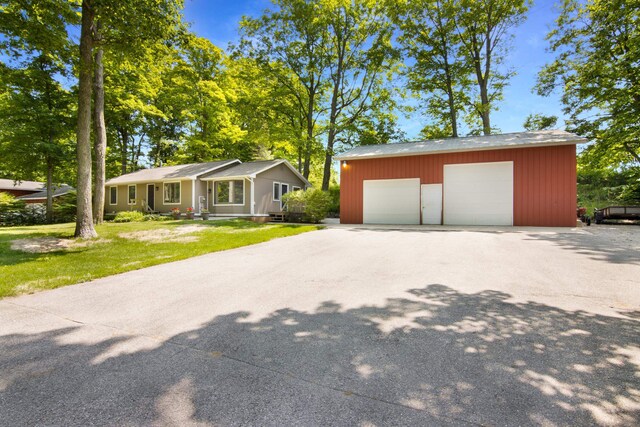 12310 E Lovers Ln, Suttons Bay, MI 49682