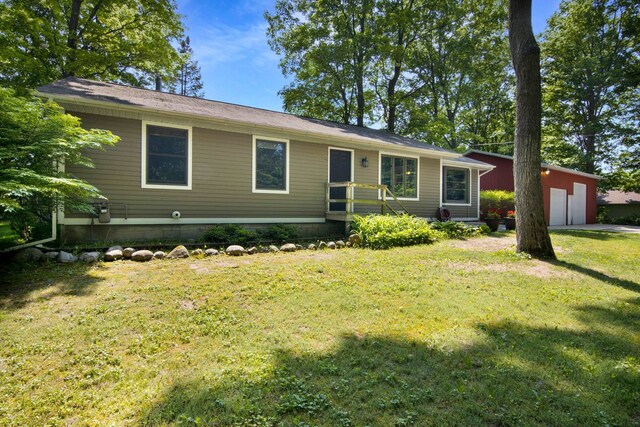 12310 E Lovers Ln, Suttons Bay, MI 49682