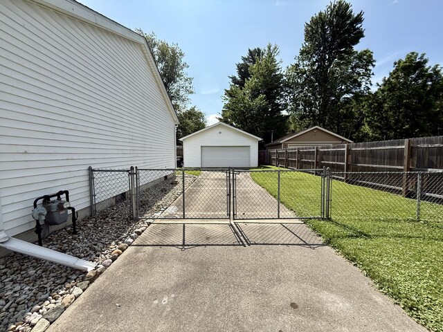 8021 Mclain Ave, Lambertville, MI 48144 - detached garage featuring a gate