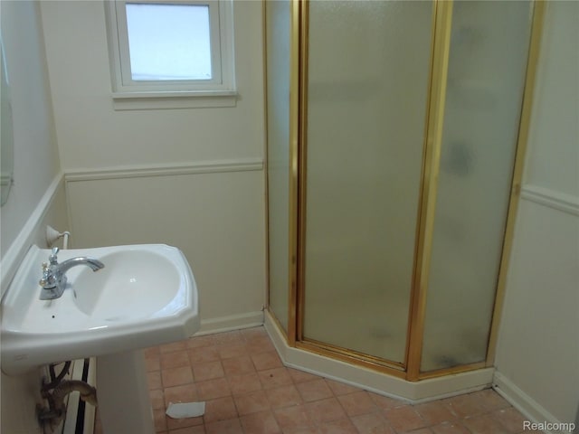 38014 Mallast St, Harrison Township, MI 48045 - full bathroom with a stall shower