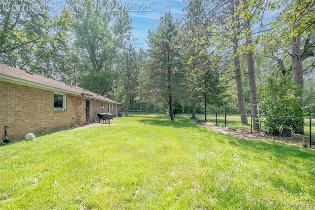 8780 Dixie Hwy, Birch Run, MI 48415 - view of yard