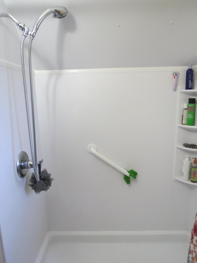 1513 Joy Ave, Jackson, MI 49203 - bathroom view of a shower with curtain