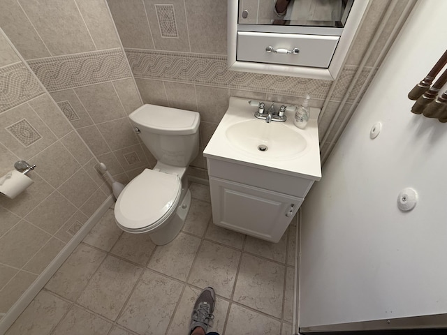 2975 Princeton Ct, Muskegon, MI 49441 - bathroom with vanity and tile patterned floors