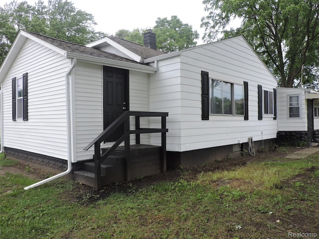 1096 W Buder Ave, Flint, MI 48507 - photo 1
