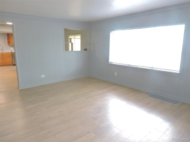 1096 W Buder Ave, Flint, MI 48507 - photo 9