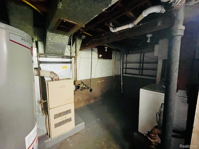 20817 Atlantic Ave, Warren, MI 48091 - unfinished below grade area with gas water heater