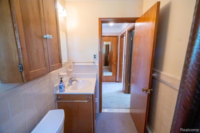 3400 Elizabeth Dr Unit 4, Trenton, MI 48183 - bathroom with vanity and toilet