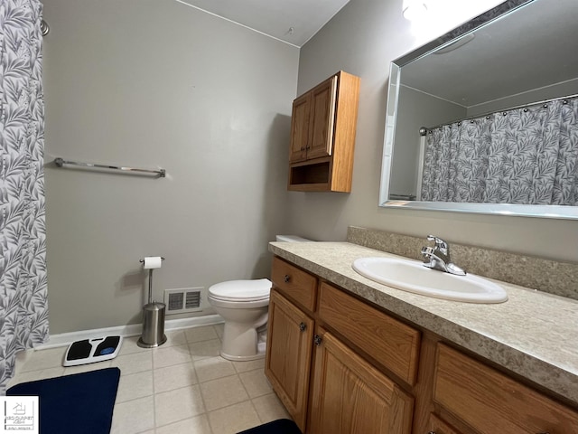 1306 Rosalie Dr, Fenton, MI 48430 - full bath featuring vanity, tile patterned floors, and curtained shower