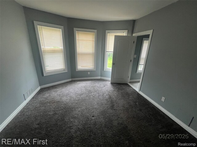 229 Leicester Ct, Detroit, MI 48202 - photo 17