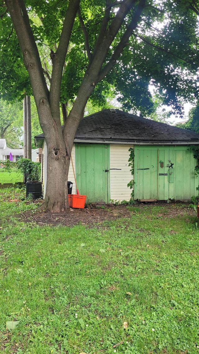 310 Mercer St, Durand, MI 48429 - view of shed