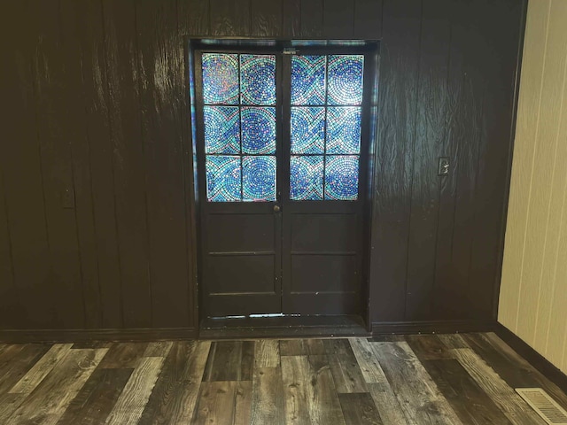 57993 Oak Park Rd, Three Rivers, MI 49093 - entryway with wood finished floors