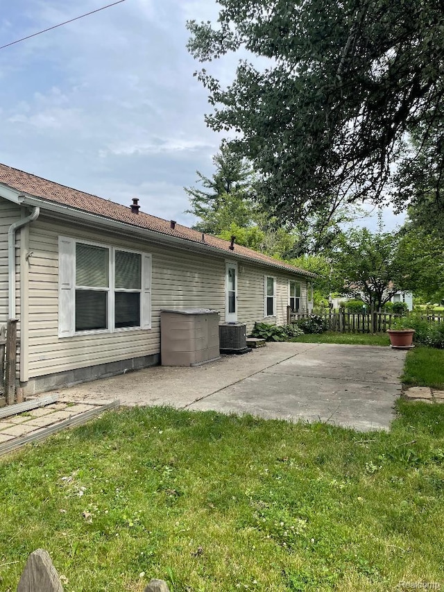28055 Hanover Blvd, Wayne, MI 48186 - photo 3